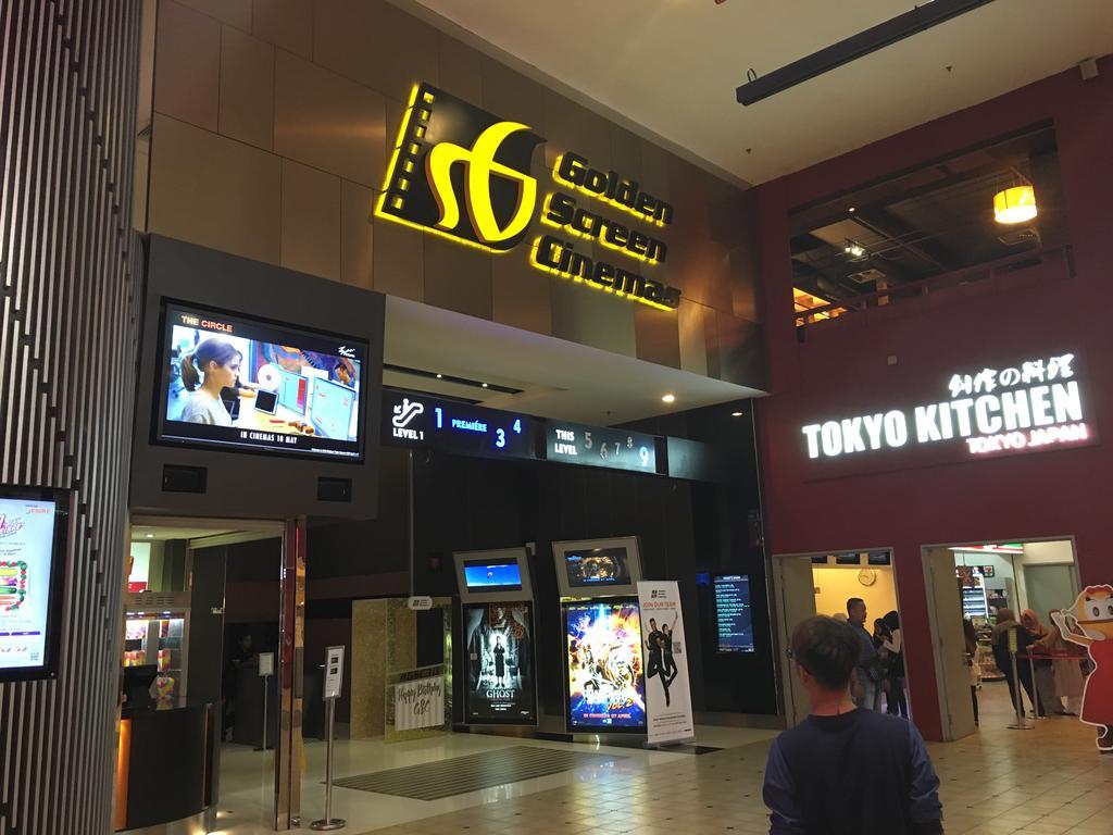 Rainbow Service Suite At Times Square Kuala Lumpur Exterior photo