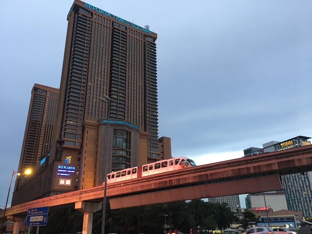 Rainbow Service Suite At Times Square Kuala Lumpur Exterior photo